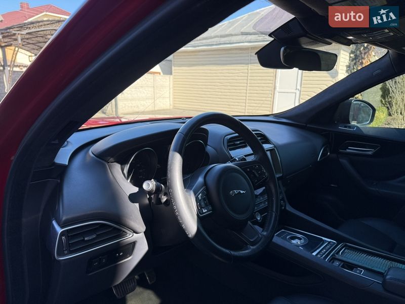 Внедорожник / Кроссовер Jaguar F-Pace 2019 в Корце