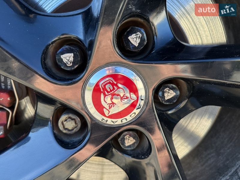 Внедорожник / Кроссовер Jaguar F-Pace 2019 в Корце