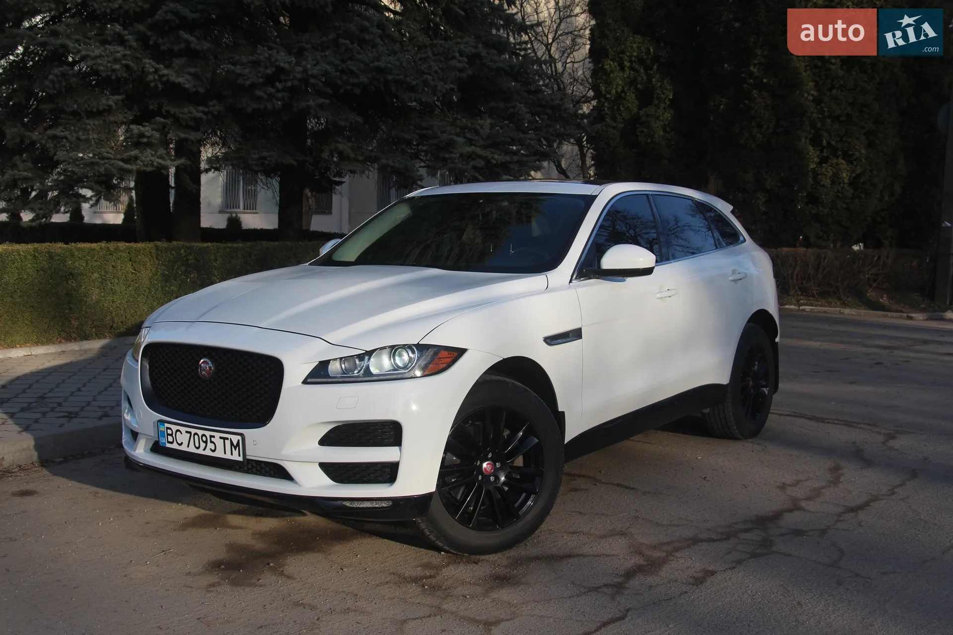 2018 Jaguar F-Pace - мініатюра 3