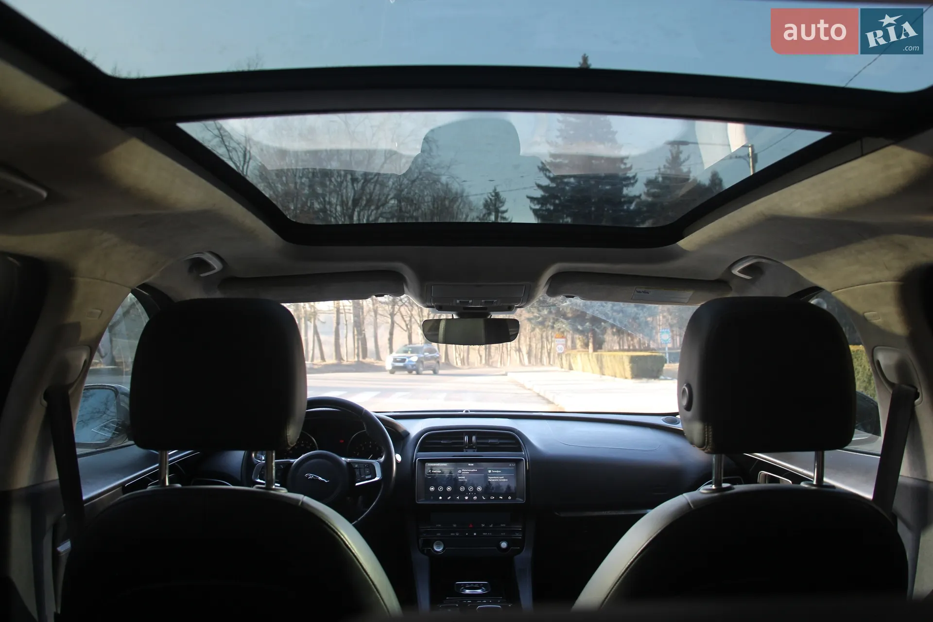 2018 Jaguar F-Pace - мініатюра 22