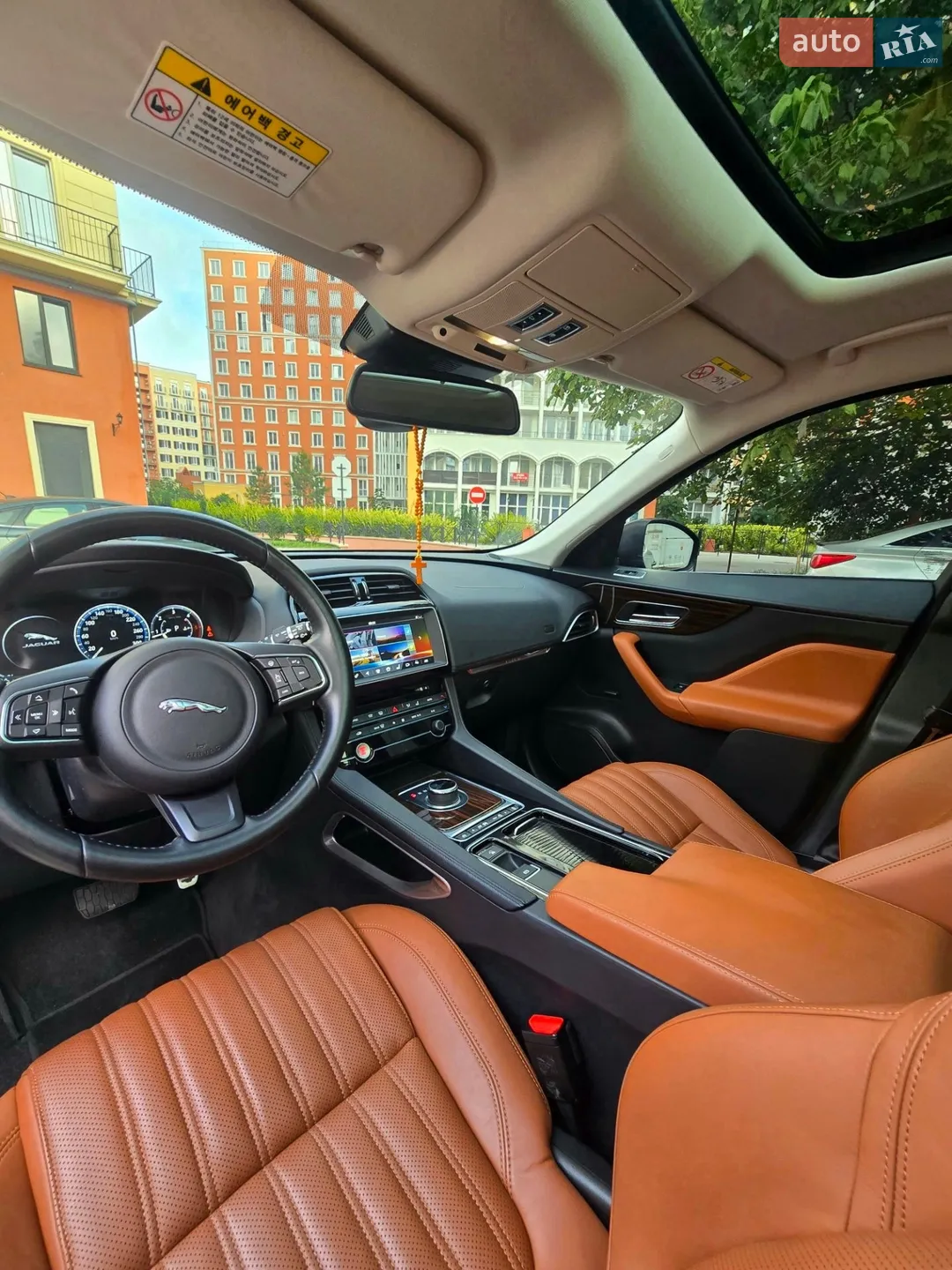 2016 Jaguar F-Pace - мініатюра 15