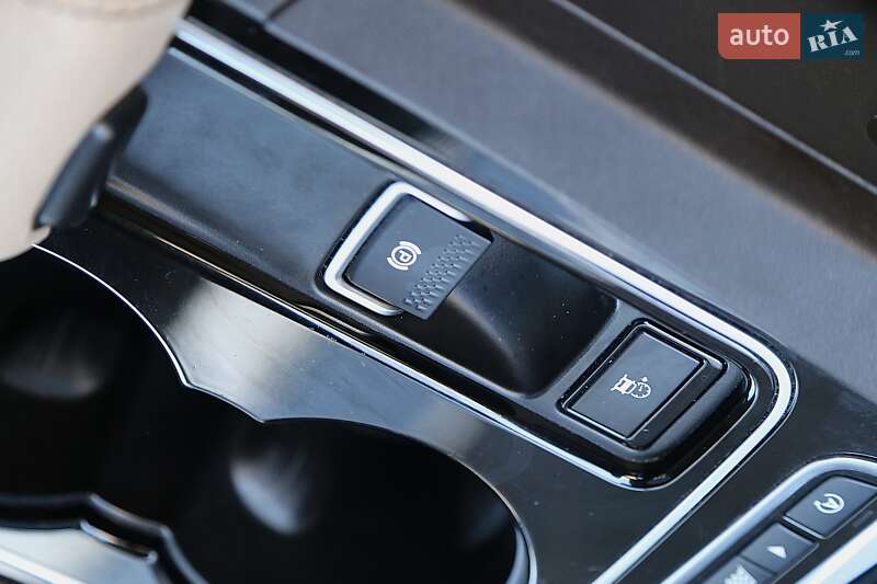 Внедорожник / Кроссовер Jaguar F-Pace 2016 в Киеве