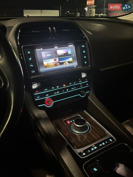 Внедорожник / Кроссовер Jaguar F-Pace 2017 в Киеве