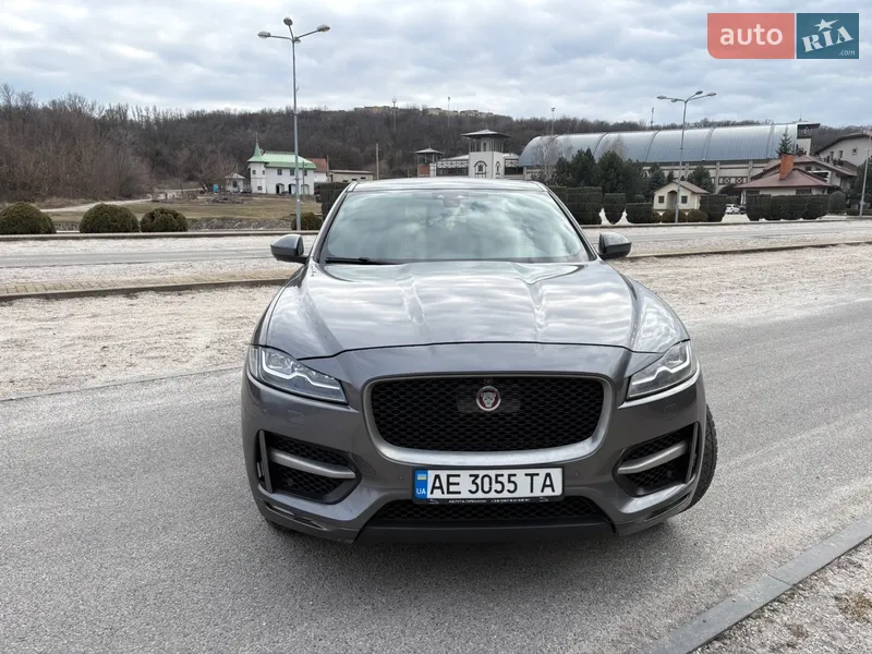 Jaguar F-Pace
