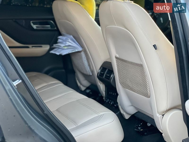 Внедорожник / Кроссовер Jaguar F-Pace 2016 в Староконстантинове