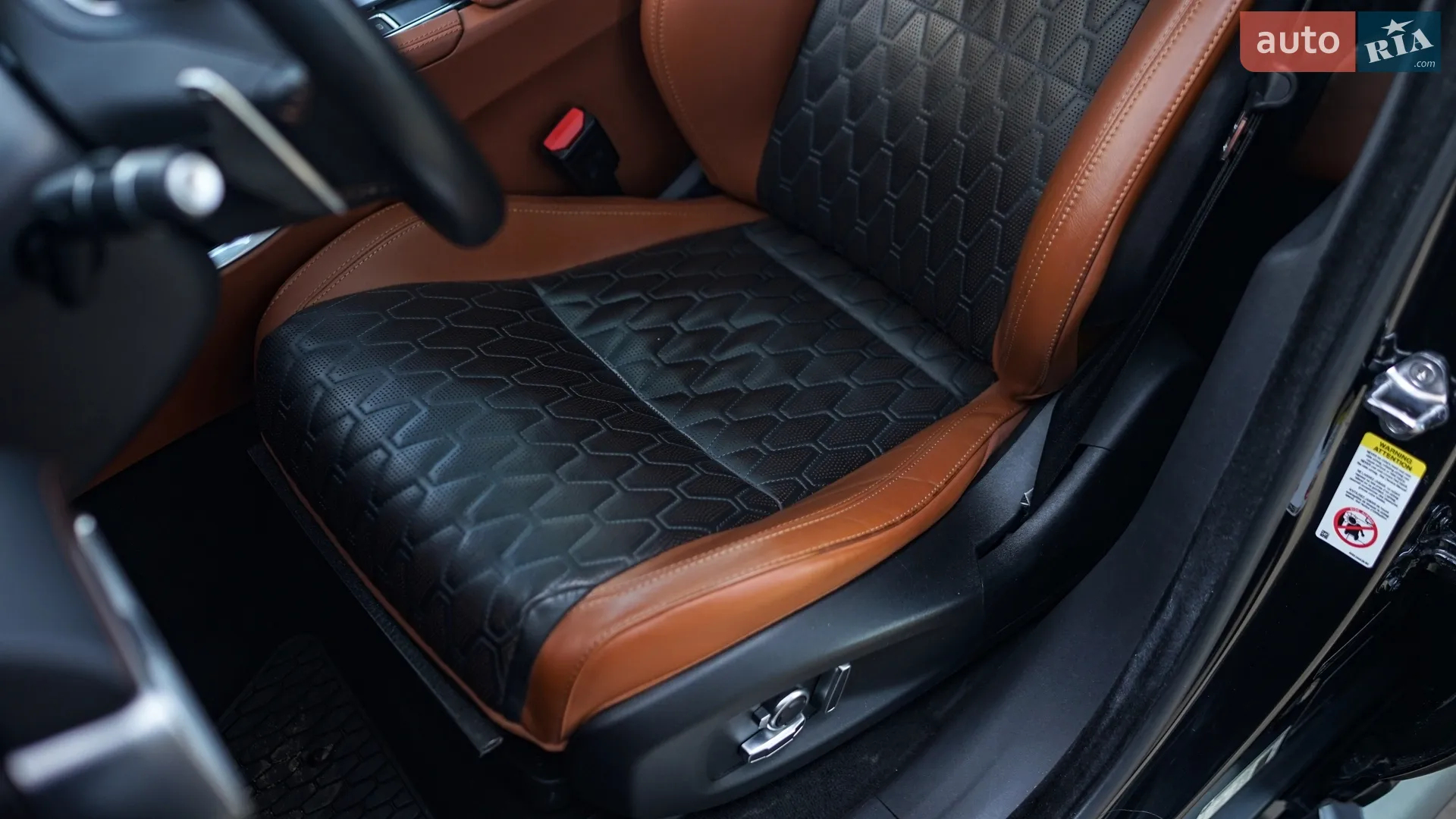 2019 Jaguar F-Pace - мініатюра 18