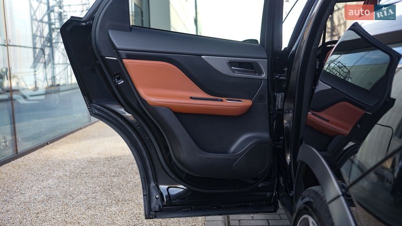 Позашляховик / Кросовер Jaguar F-Pace 2019 в Львові