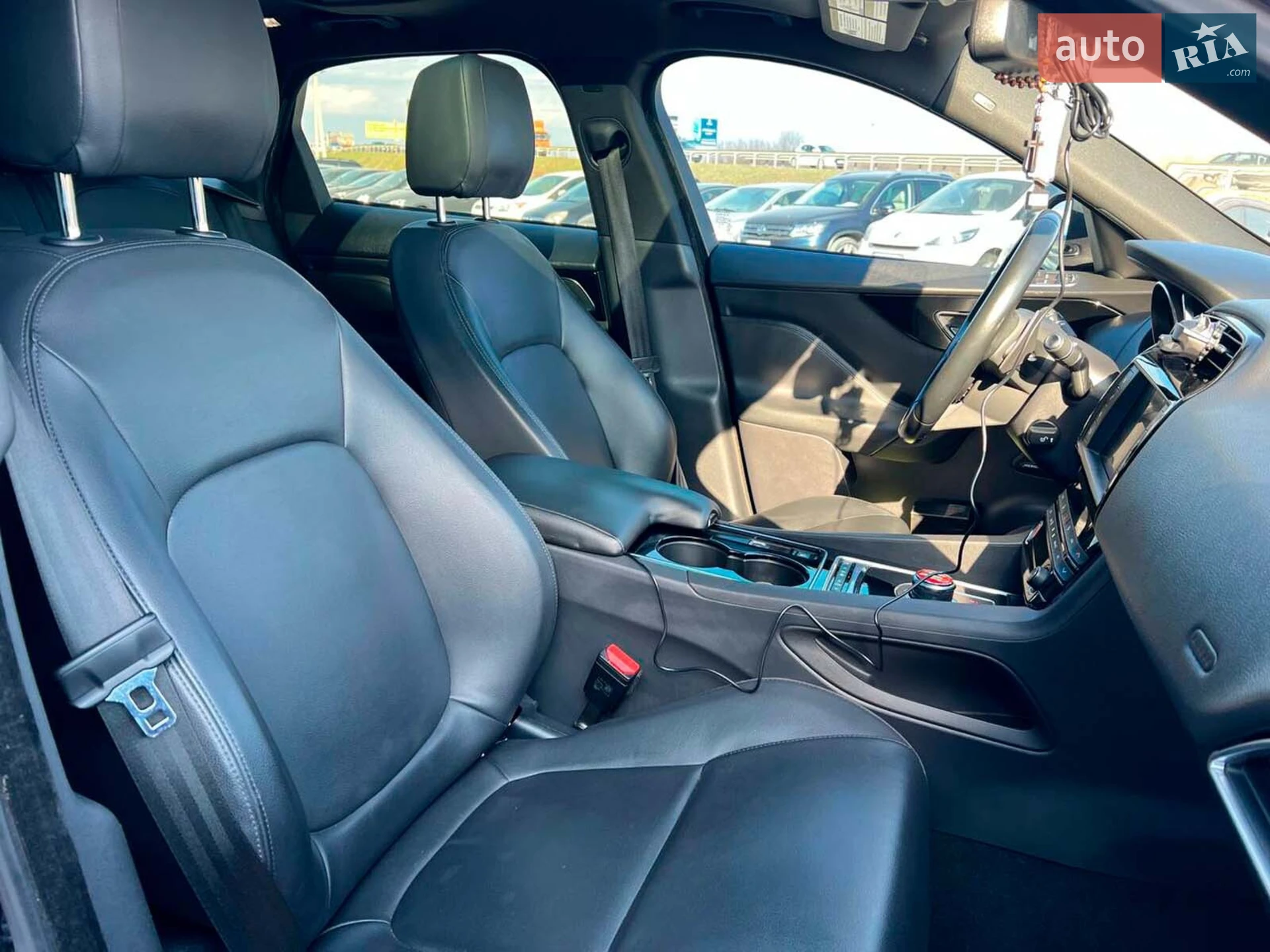 2016 Jaguar F-Pace - мініатюра 44
