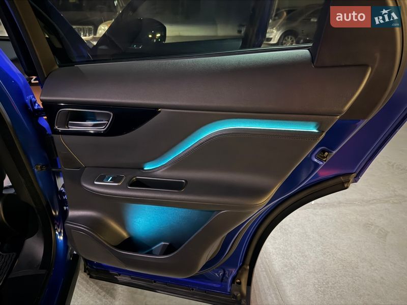Внедорожник / Кроссовер Jaguar F-Pace 2017 в Киеве