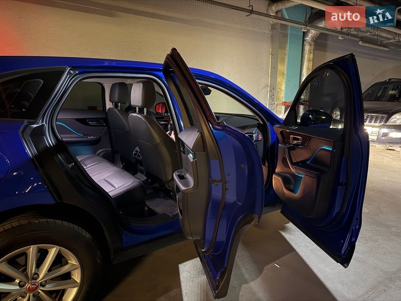 Внедорожник / Кроссовер Jaguar F-Pace 2017 в Киеве
