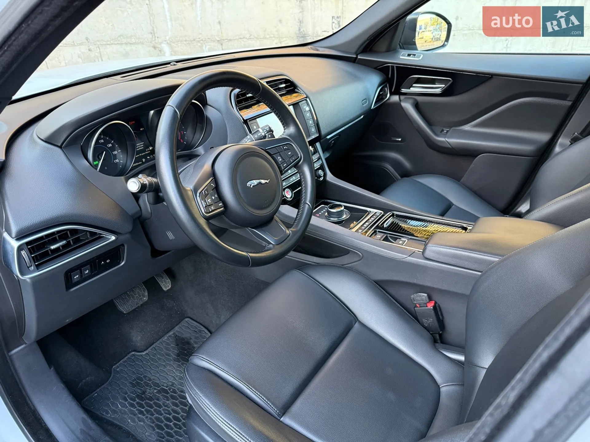2018 Jaguar F-Pace - мініатюра 57