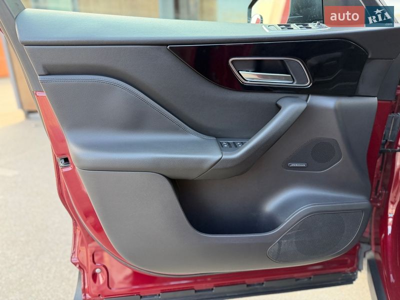 Внедорожник / Кроссовер Jaguar F-Pace 2016 в Киеве