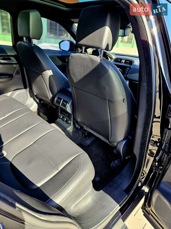 Внедорожник / Кроссовер Jaguar F-Pace 2017 в Киеве