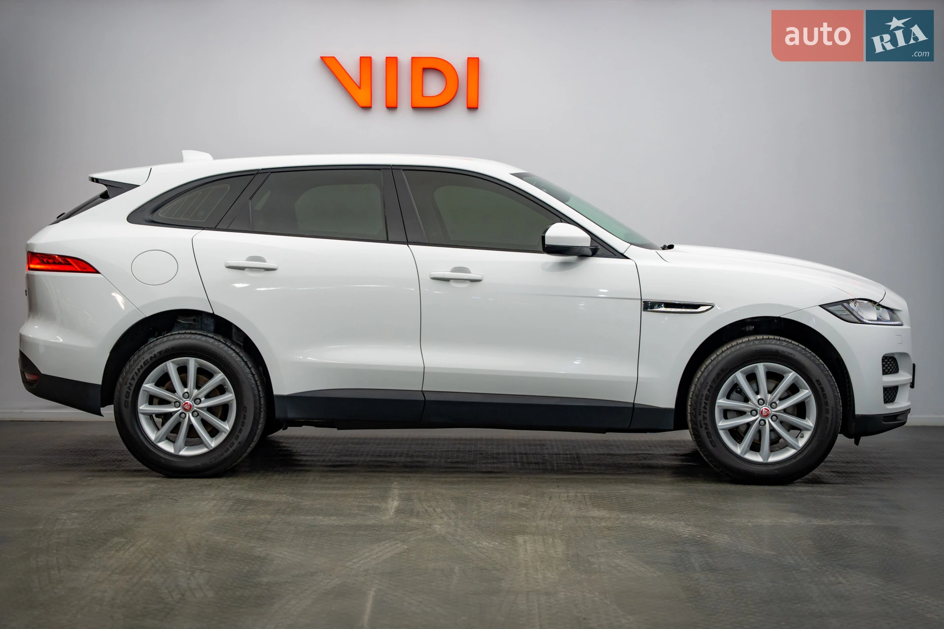 2017 Jaguar F-Pace - мініатюра 4