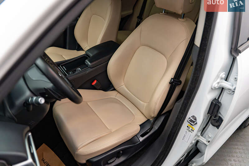 Внедорожник / Кроссовер Jaguar F-Pace 2017 в Киеве