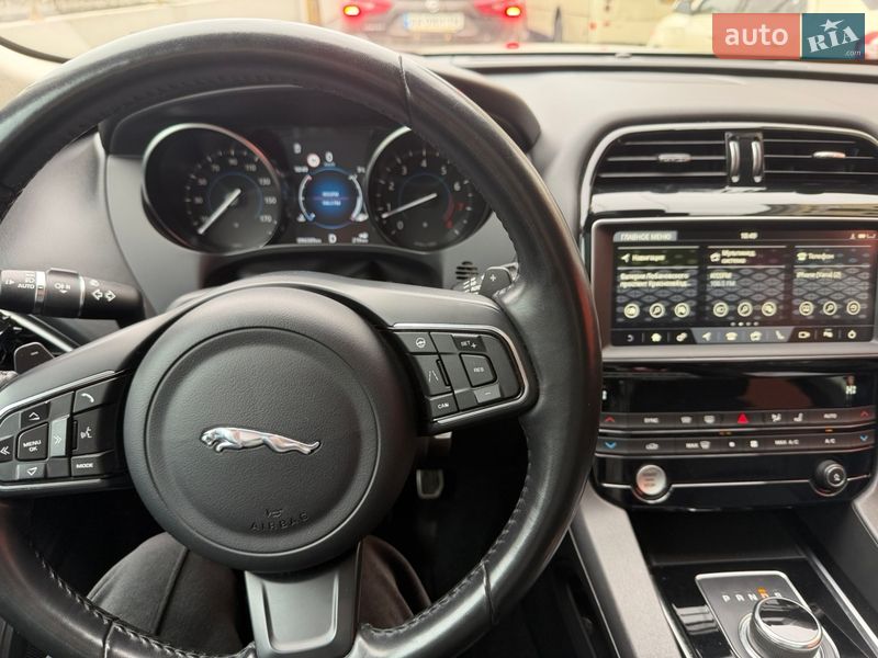 Позашляховик / Кросовер Jaguar F-Pace 2018 в Києві