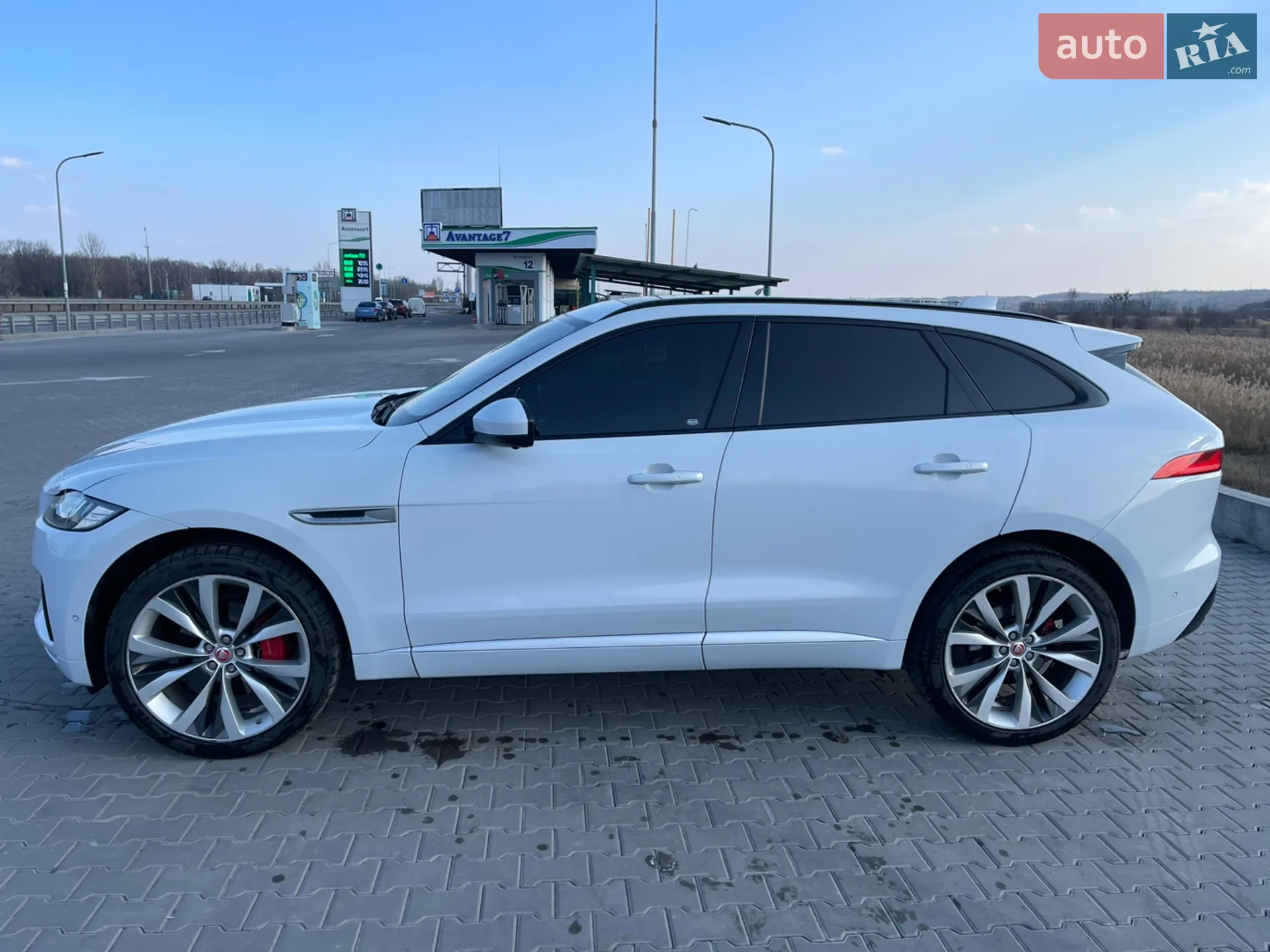 2016 Jaguar F-Pace - мініатюра 4