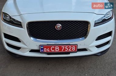Позашляховик / Кросовер Jaguar F-Pace 2017 в Луцьку