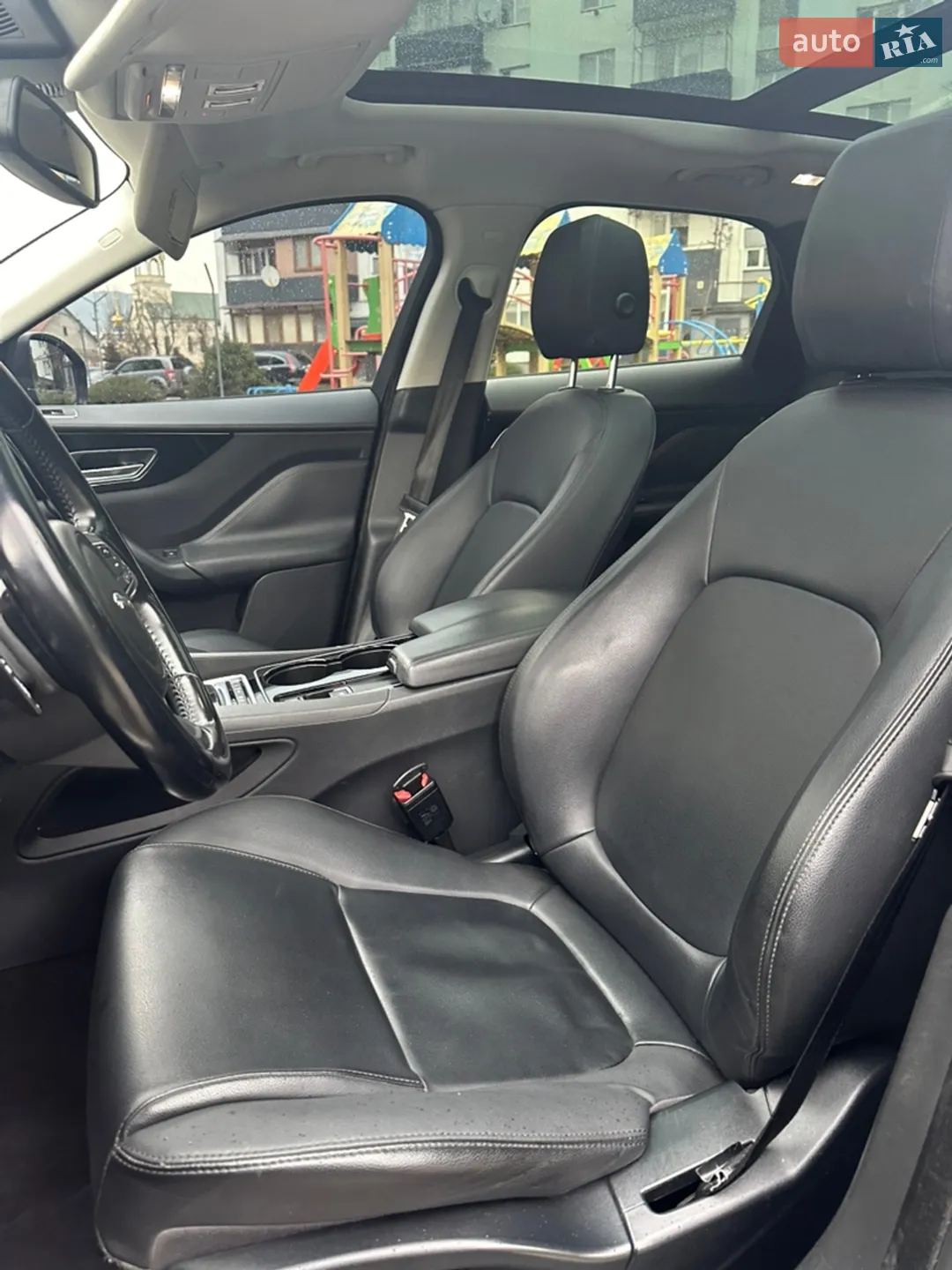 2016 Jaguar F-Pace - мініатюра 20