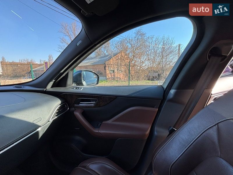 Внедорожник / Кроссовер Jaguar F-Pace 2016 в Кривом Роге фото 14 Внедорожник / Кроссовер Jaguar F-Pace 2016 в Кривом Роге