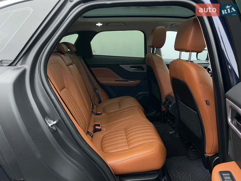 Внедорожник / Кроссовер Jaguar F-Pace 2019 в Киеве