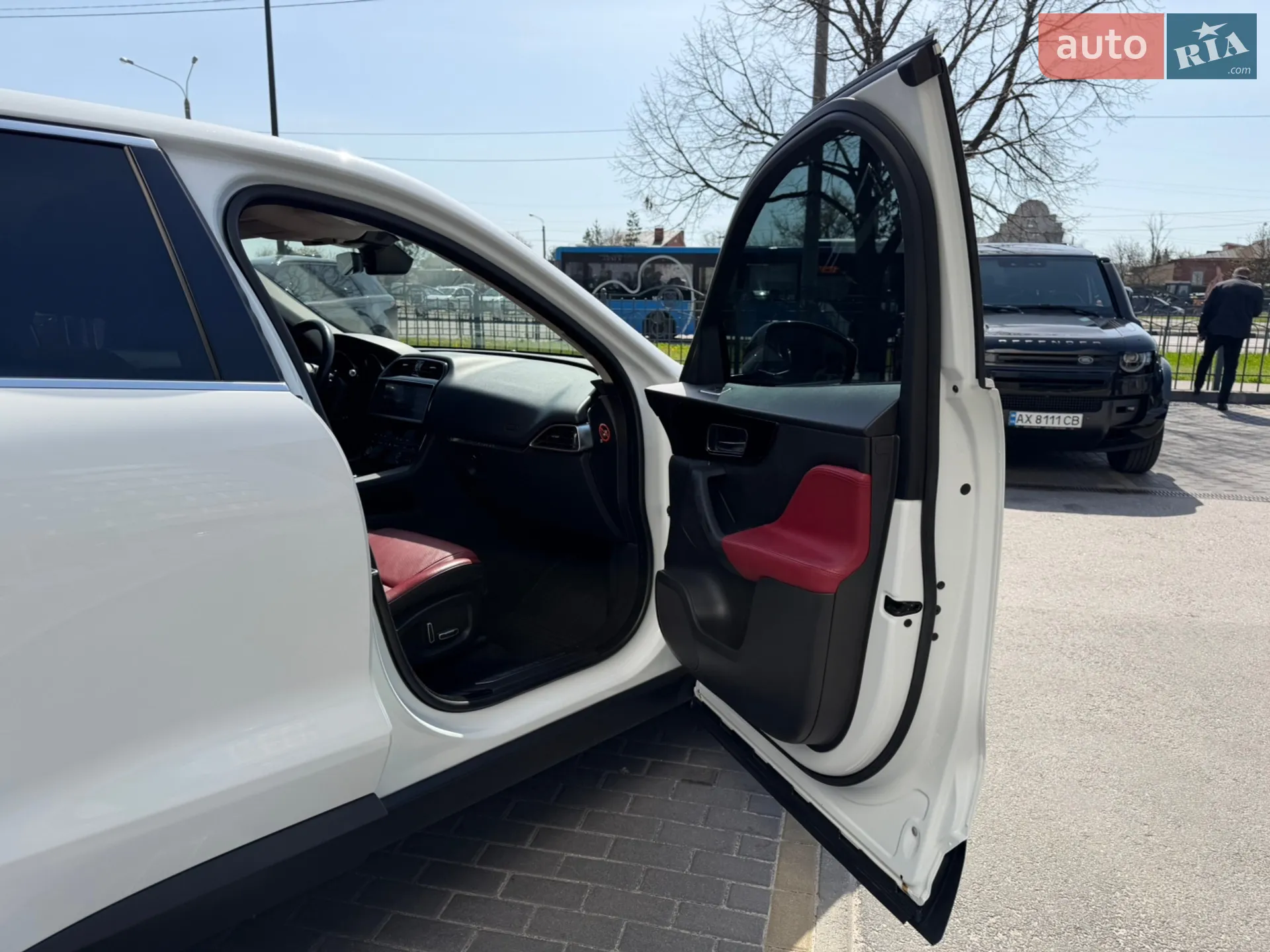 2018 Jaguar F-Pace - мініатюра 32