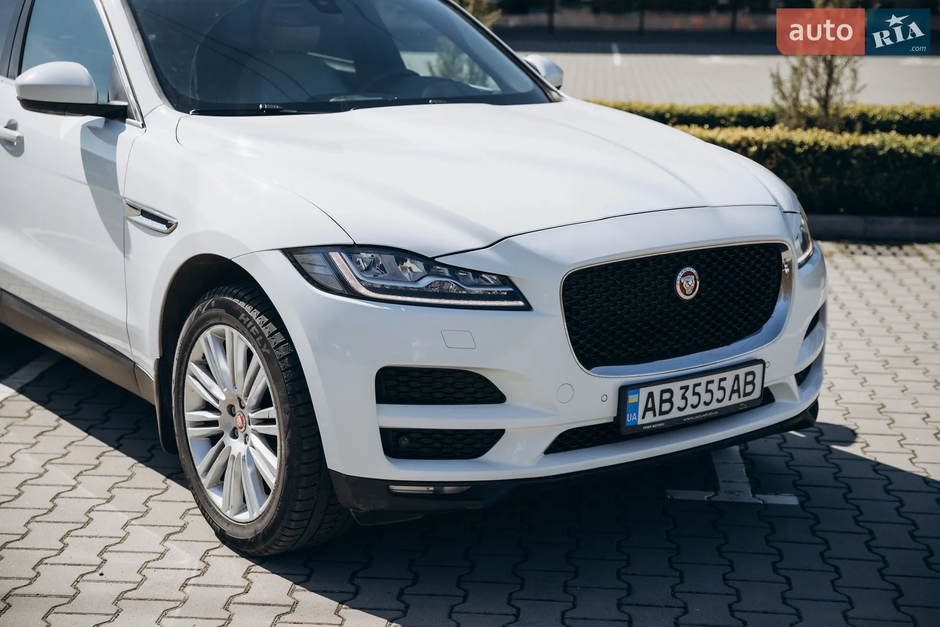 2016 Jaguar F-Pace - мініатюра 3