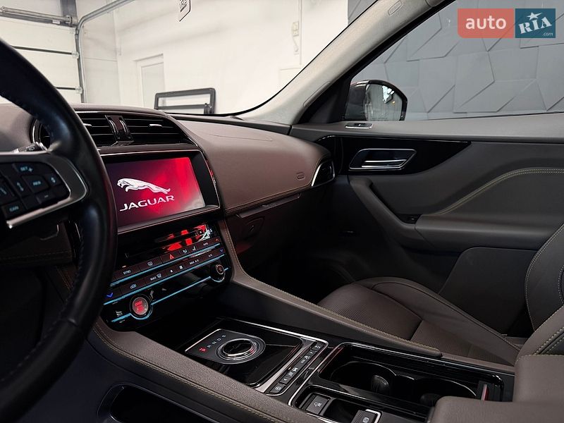 Внедорожник / Кроссовер Jaguar F-Pace 2018 в Тернополе
