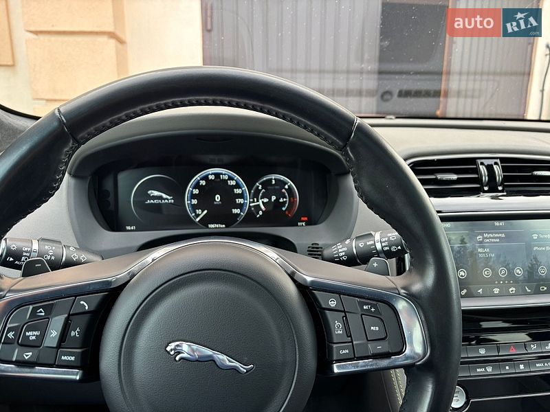 Позашляховик / Кросовер Jaguar F-Pace 2016 в Києві