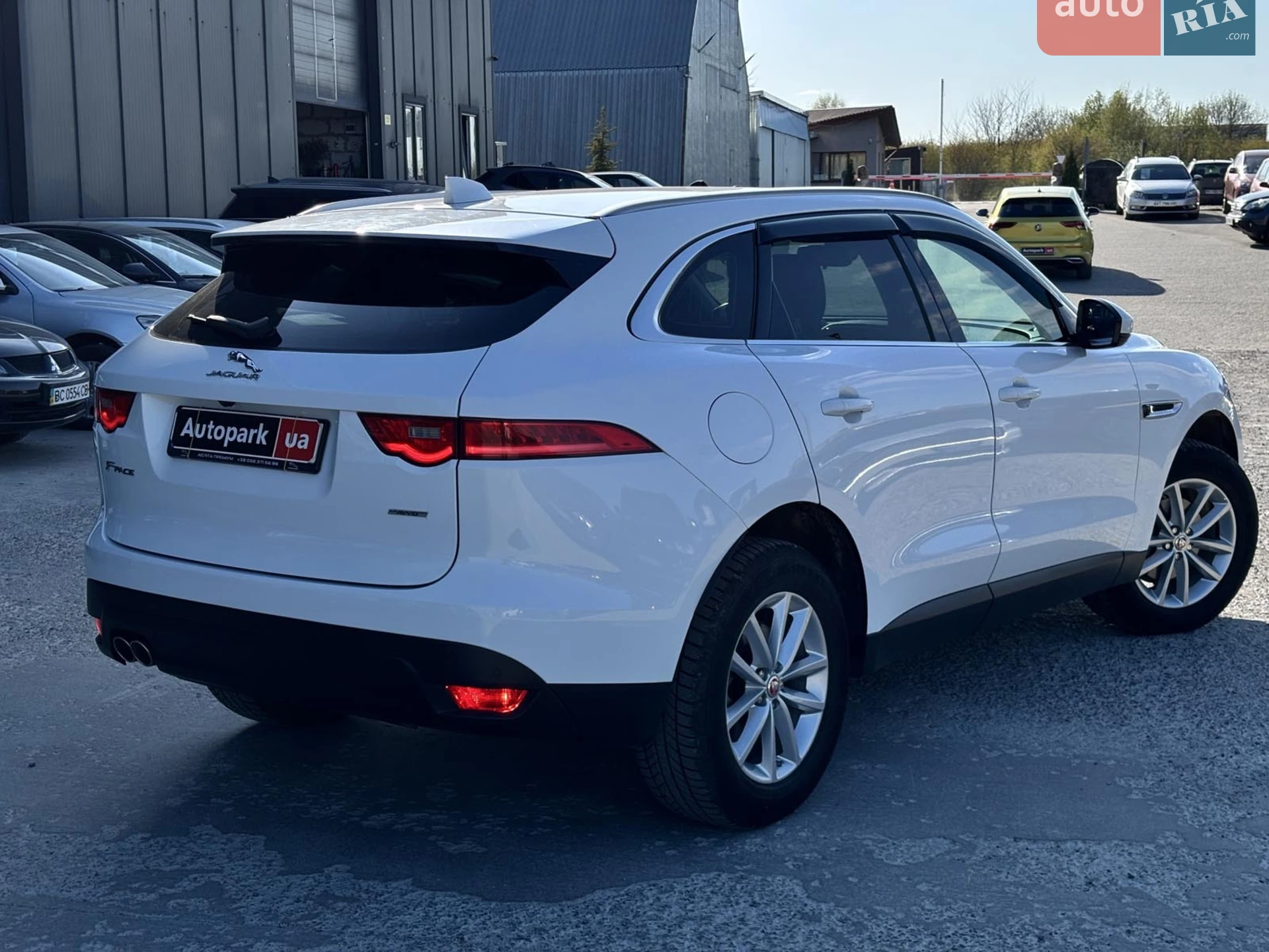 2017 Jaguar F-Pace - мініатюра 11