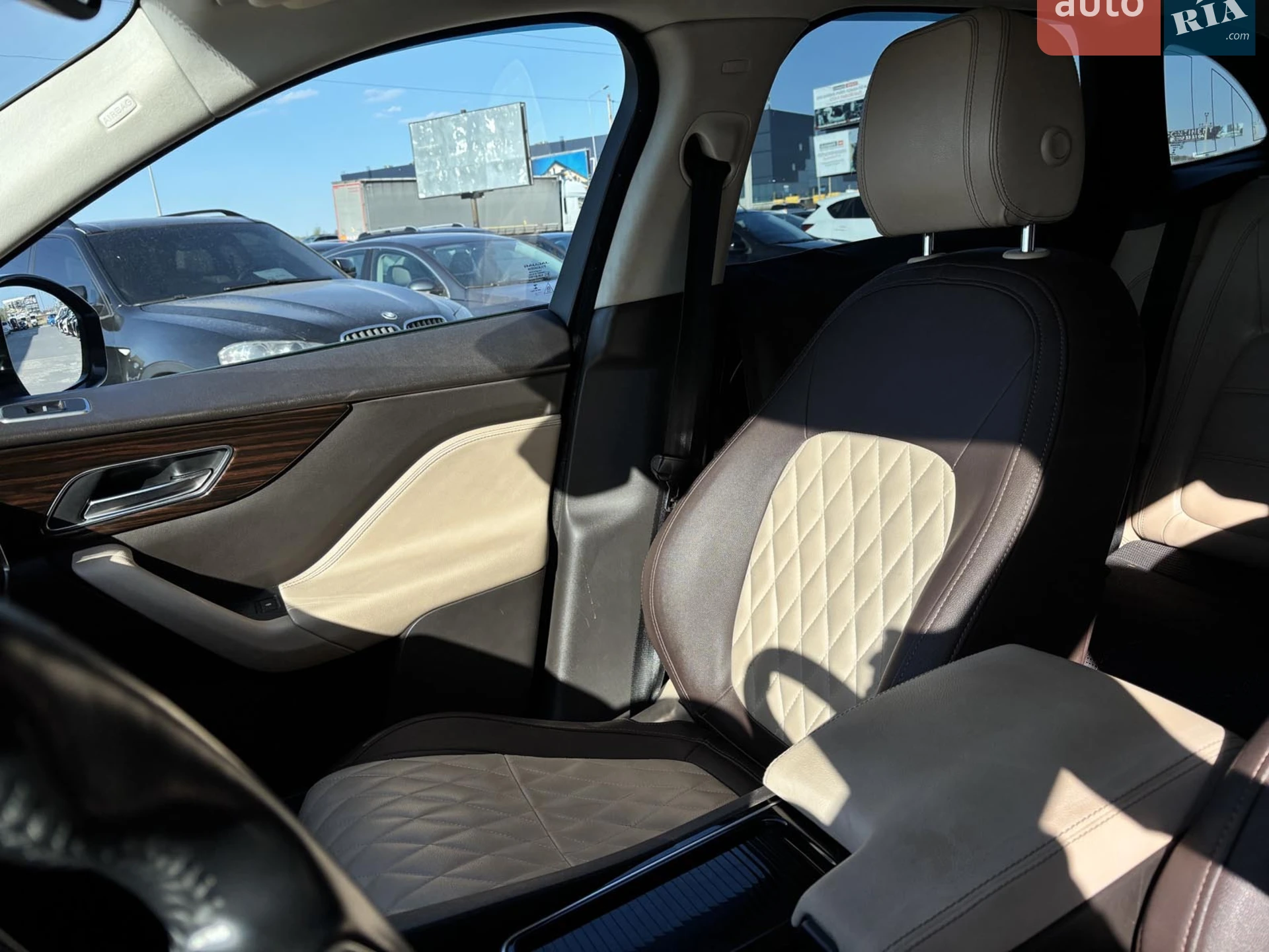 2017 Jaguar F-Pace - мініатюра 35