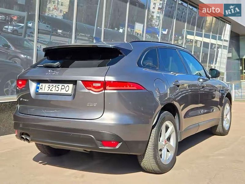 Внедорожник / Кроссовер Jaguar F-Pace 2016 в Киеве