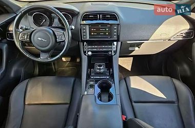 Внедорожник / Кроссовер Jaguar F-Pace 2016 в Киеве