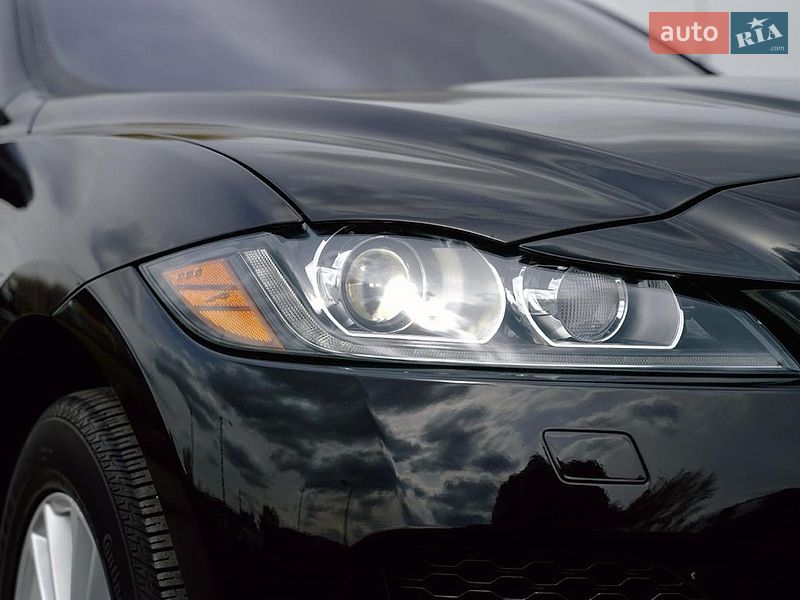 Позашляховик / Кросовер Jaguar F-Pace 2019 в Києві