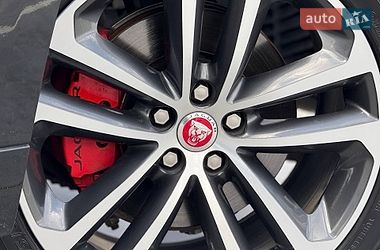 Внедорожник / Кроссовер Jaguar F-Pace 2017 в Киеве