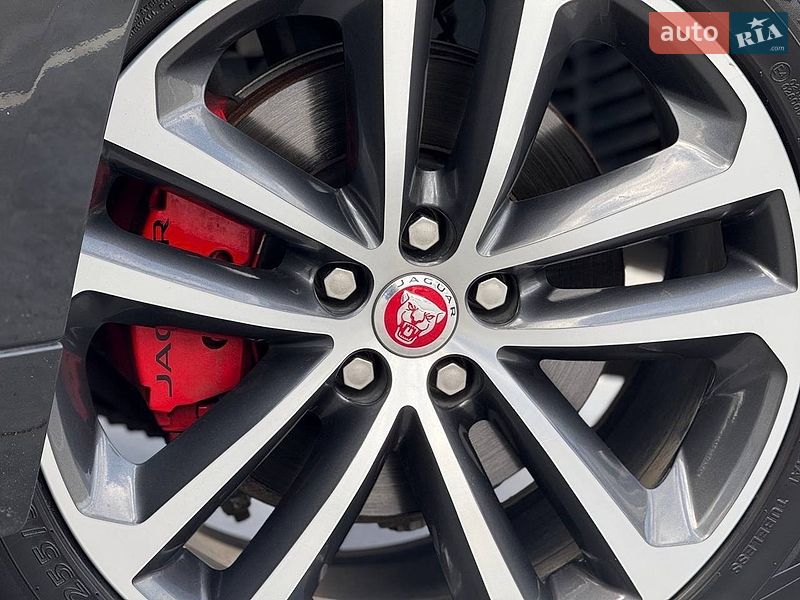 Внедорожник / Кроссовер Jaguar F-Pace 2017 в Киеве