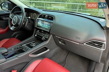 Внедорожник / Кроссовер Jaguar F-Pace 2017 в Киеве