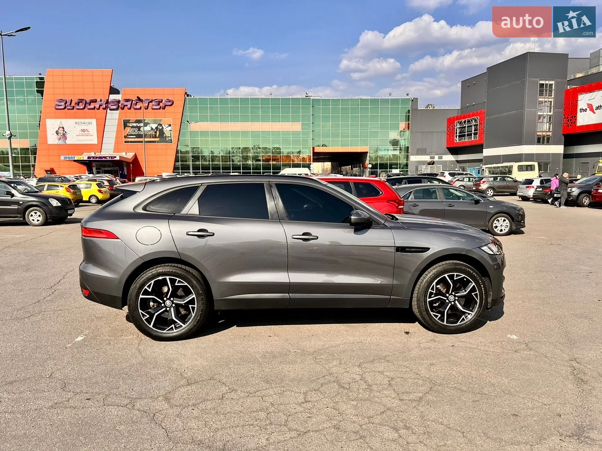 2016 Jaguar F-Pace - мініатюра 4