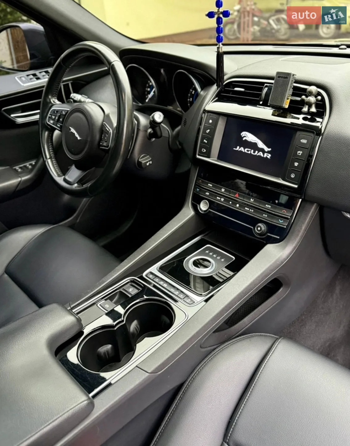 2016 Jaguar F-Pace - мініатюра 38