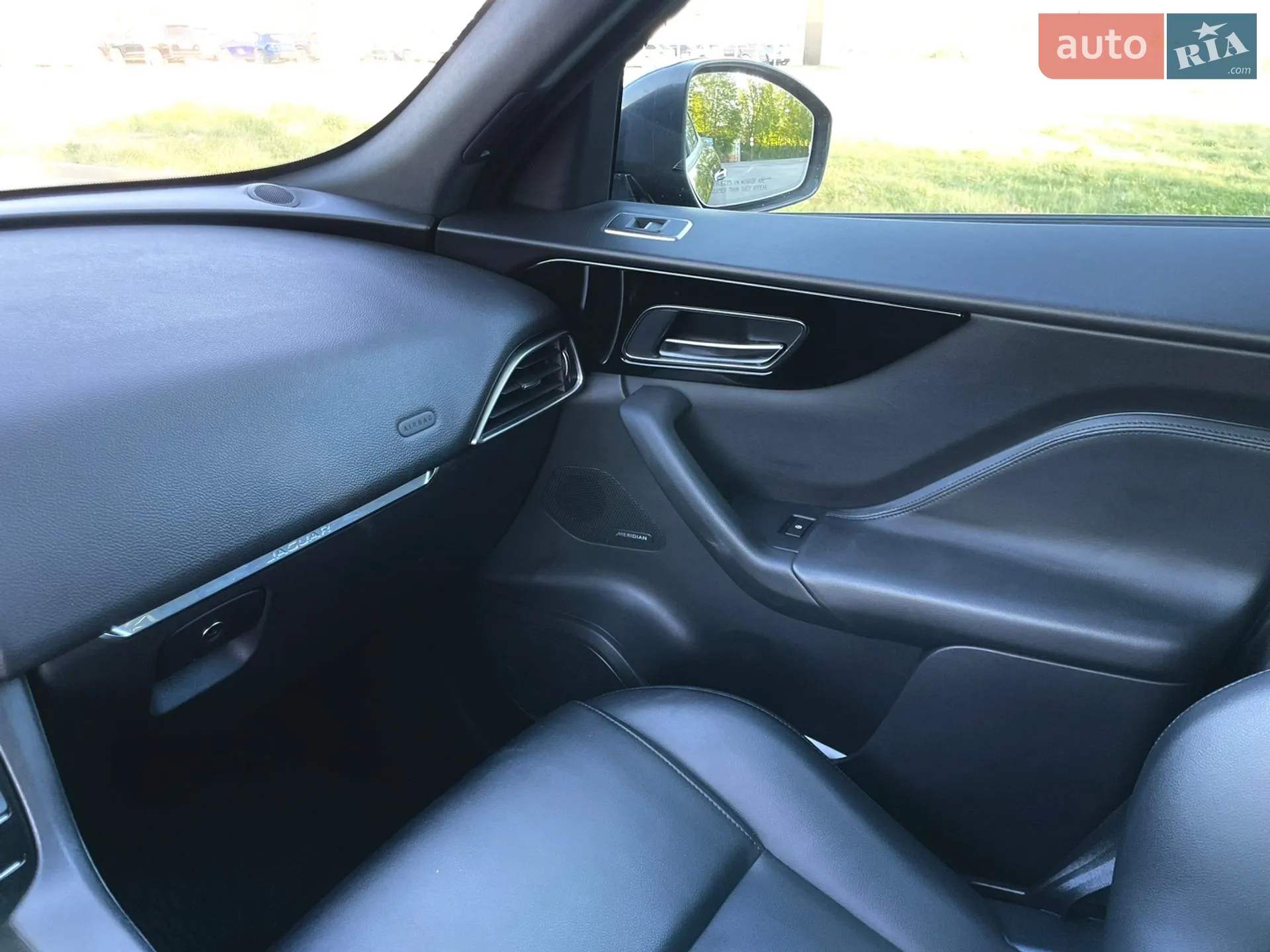2017 Jaguar F-Pace - мініатюра 15