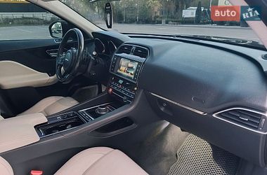 Внедорожник / Кроссовер Jaguar F-Pace 2016 в Чернигове