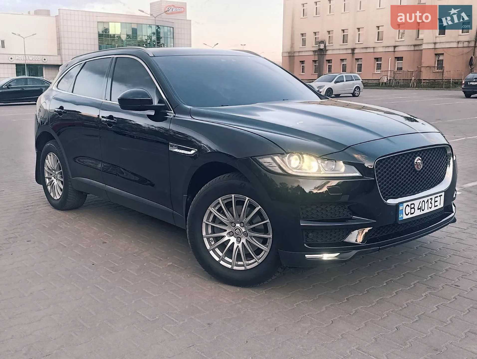 2016 Jaguar F-Pace - мініатюра 22