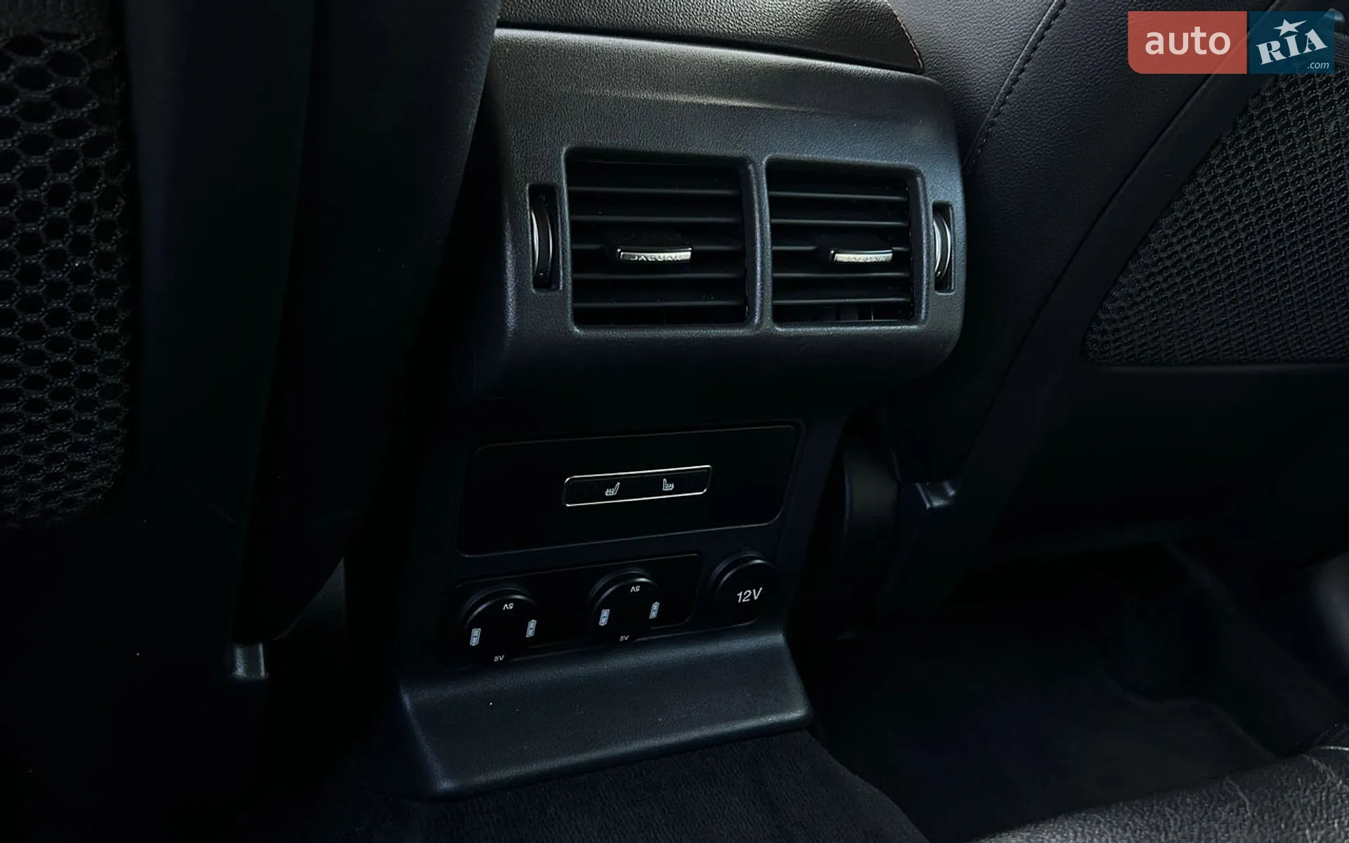 2016 Jaguar F-Pace - мініатюра 29