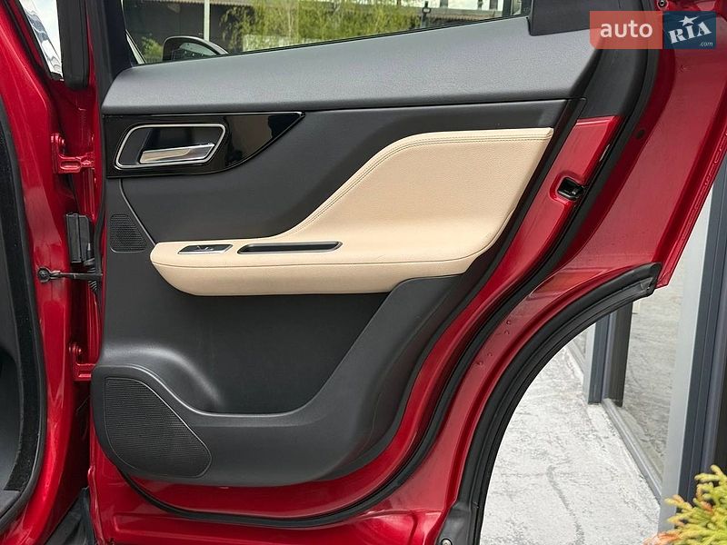 Внедорожник / Кроссовер Jaguar F-Pace 2018 в Ровно