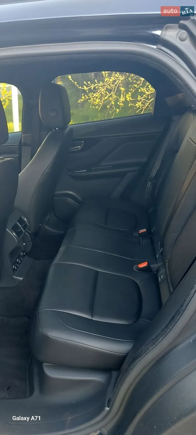 2018 Jaguar F-Pace - мініатюра 12
