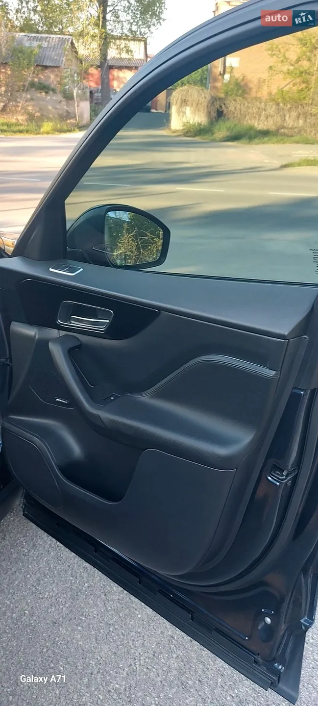 2018 Jaguar F-Pace - мініатюра 16