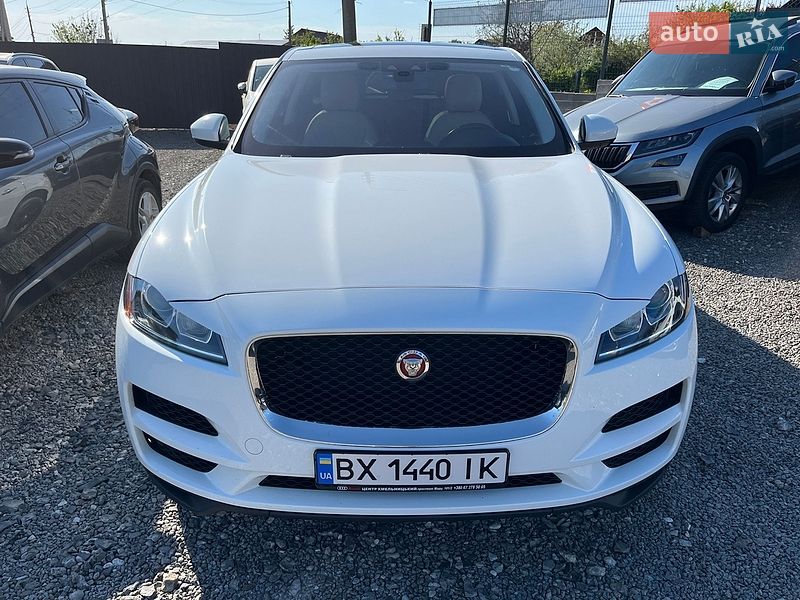 Внедорожник / Кроссовер Jaguar F-Pace 2017 в Хмельницком