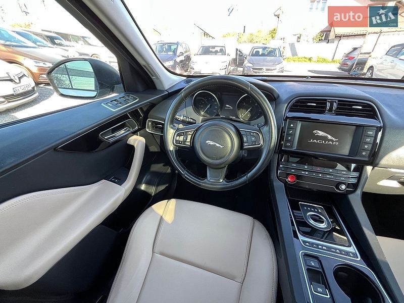 Внедорожник / Кроссовер Jaguar F-Pace 2017 в Хмельницком