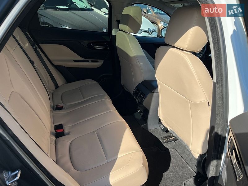 Внедорожник / Кроссовер Jaguar F-Pace 2017 в Хмельницком