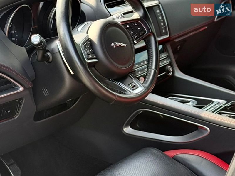 Внедорожник / Кроссовер Jaguar F-Pace 2017 в Днепре